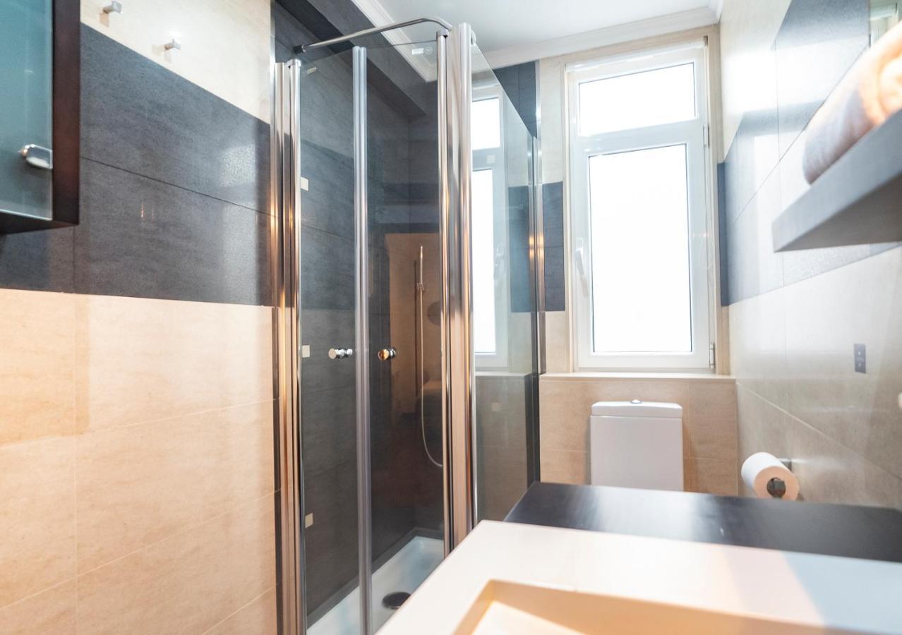 Apartamento Victoria Apartment Ferrol Luaran gambar